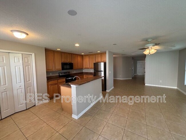 Building Photo - 4331 Aristocrat Point