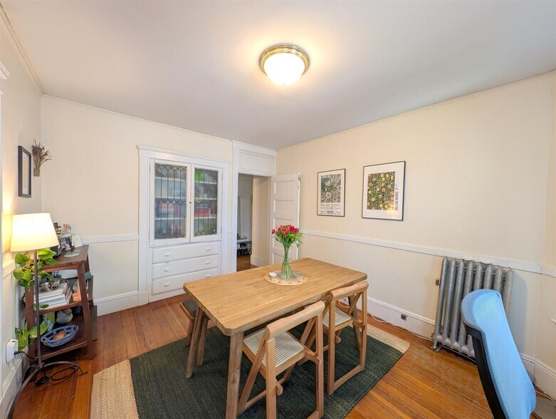 Building Photo - 14 Sanborn Ave