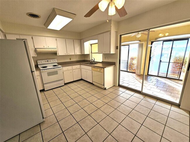 Building Photo - 122 Boundary Blvd