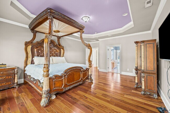 Building Photo - "Luxurious 4-Bed Oasis with Granite Countertops & Cozy Fireplace in Charlotte - 3914 Sq Ft of Ele...