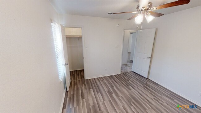 Building Photo - 3807 John Haedge Dr