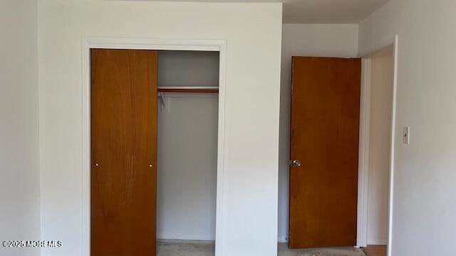 Building Photo - 9 Harrington Dr S