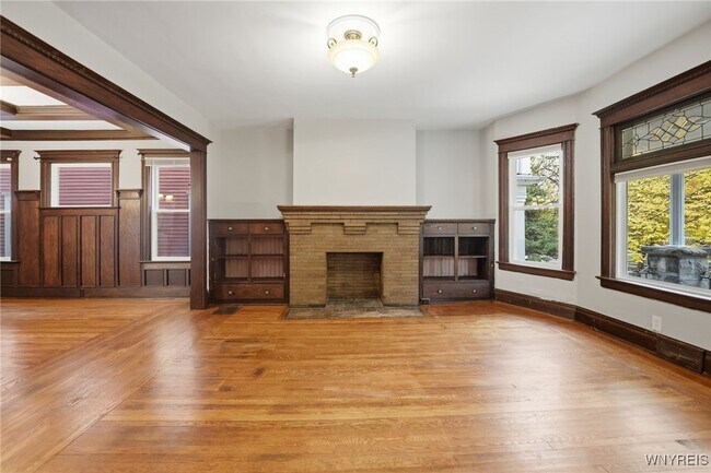 Building Photo - 830 Potomac Ave