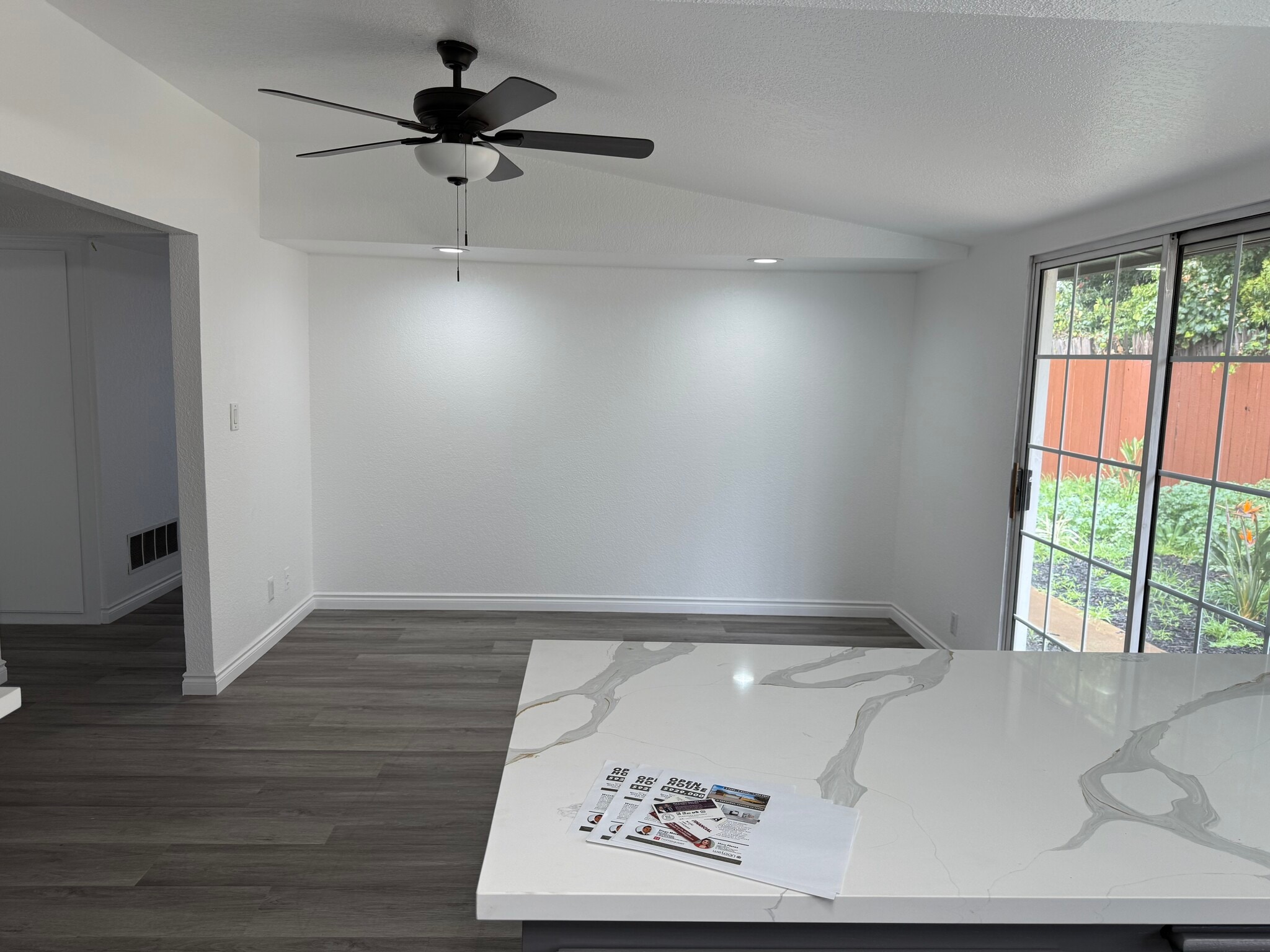 Building Photo - 2435 W Broadway