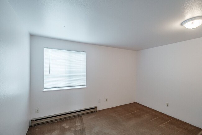 Building Photo - 415-01 Krasilovsky