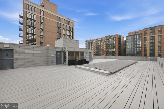 Building Photo - 437 New York Ave NW