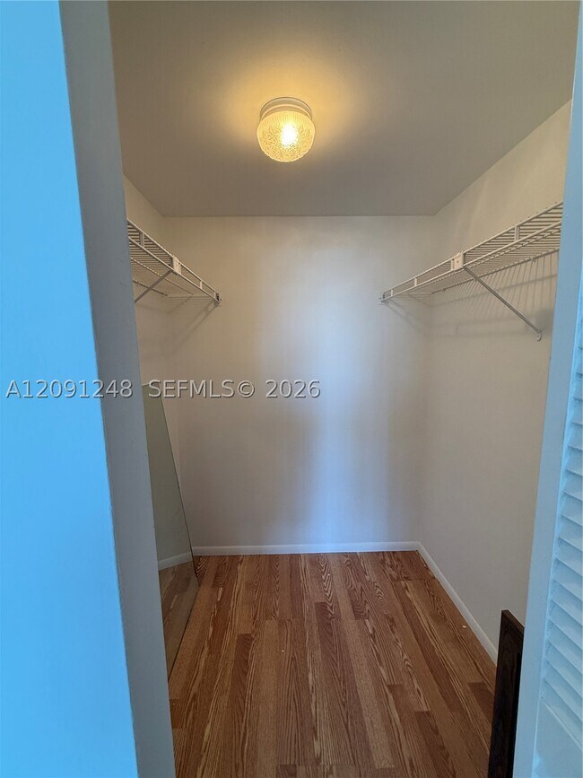 Building Photo - 2761 Taft St