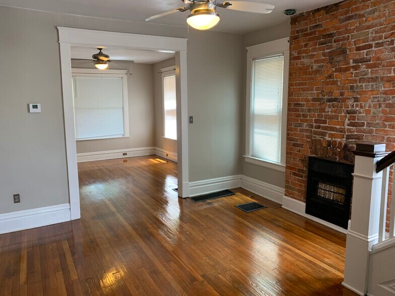 Dining Room - 2569 Summit St