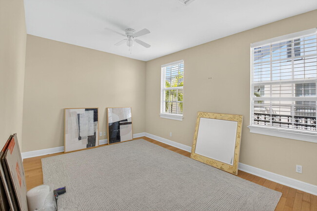 Building Photo - 1054 E Heritage Club Cir