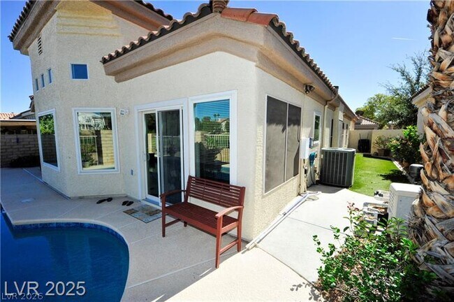 Building Photo - 7920 Ben Hogan Dr