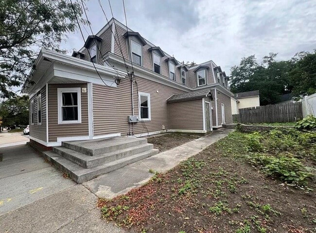 Building Photo - 9 Turner Ave