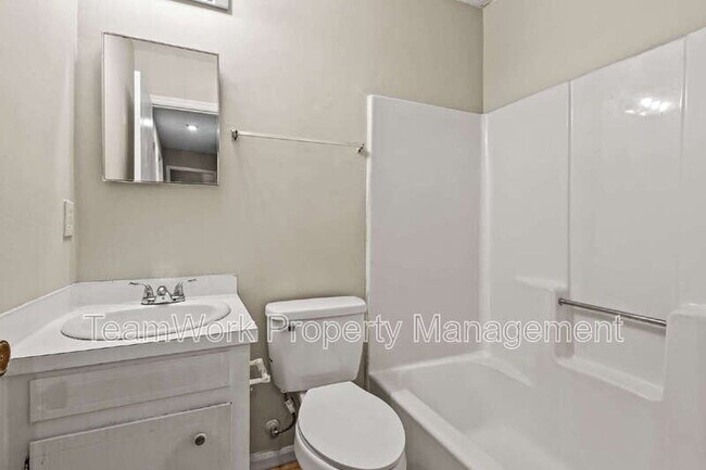 Building Photo - 121 Canvasback Dr