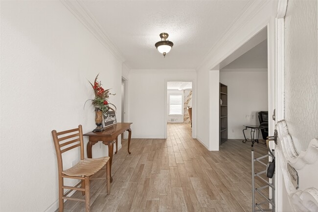 Building Photo - 3815 Fernglade Dr