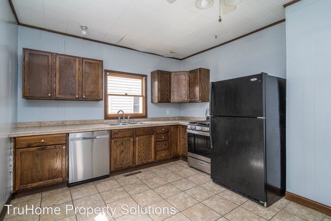 Building Photo - 2 br, 2 bath House - 1015 2nd Ave N