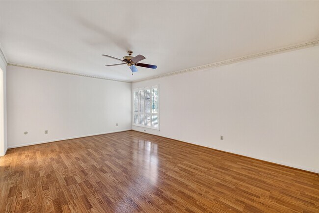 Building Photo - 6222 Creekbend Dr