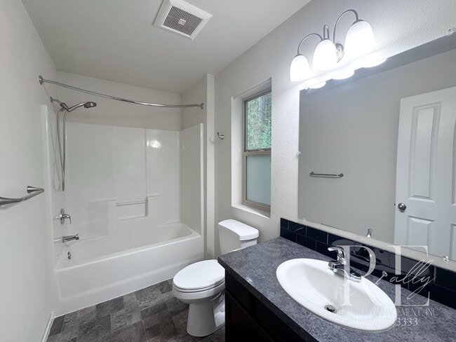 Building Photo - Comfort Meets Style in This Charming Poulsbo Home on Inspiration Street