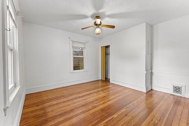 Building Photo - 31 Cameron Ave