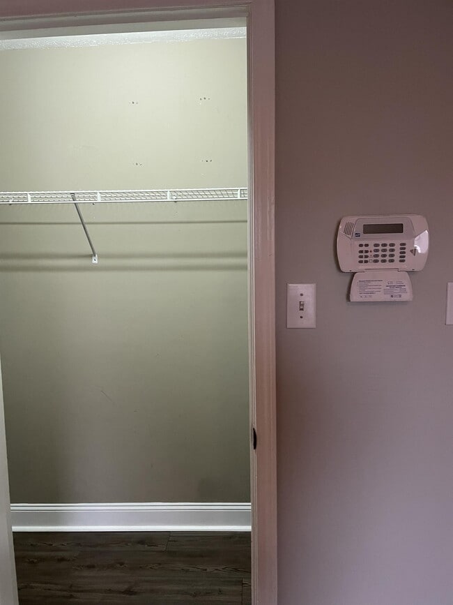 Building Photo - 6122 Lanier Rd