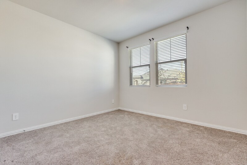 Building Photo - 4005 Turpin Dr