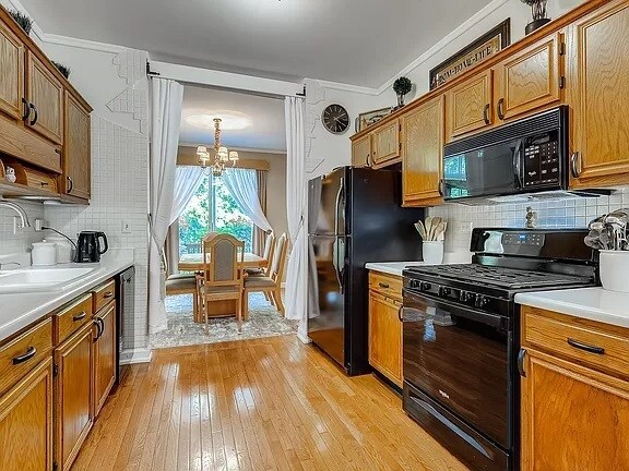 Building Photo - 8 Grandview Ct