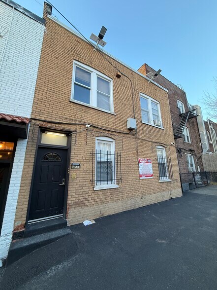 Building Photo - 58 62nd St