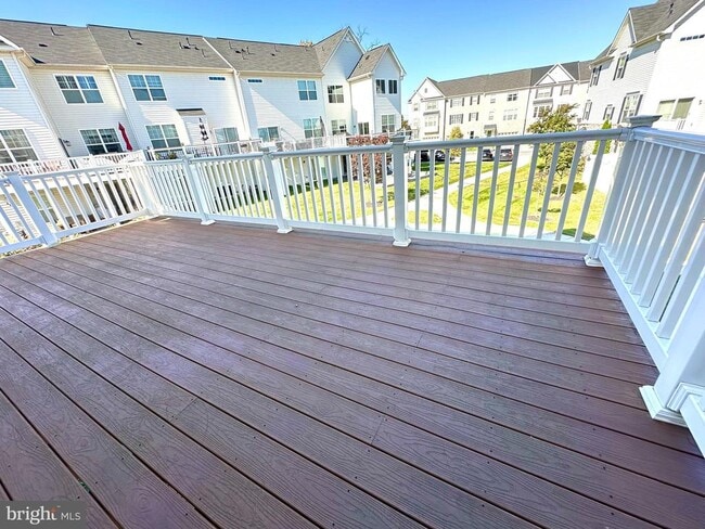 Building Photo - 200 Marina View Ct