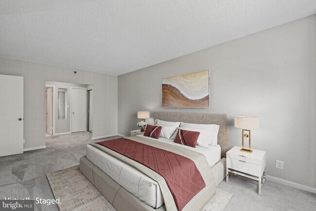 Building Photo - 5501 Seminary Rd