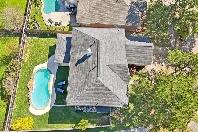 Building Photo - 16546 Cypress Thicket Dr