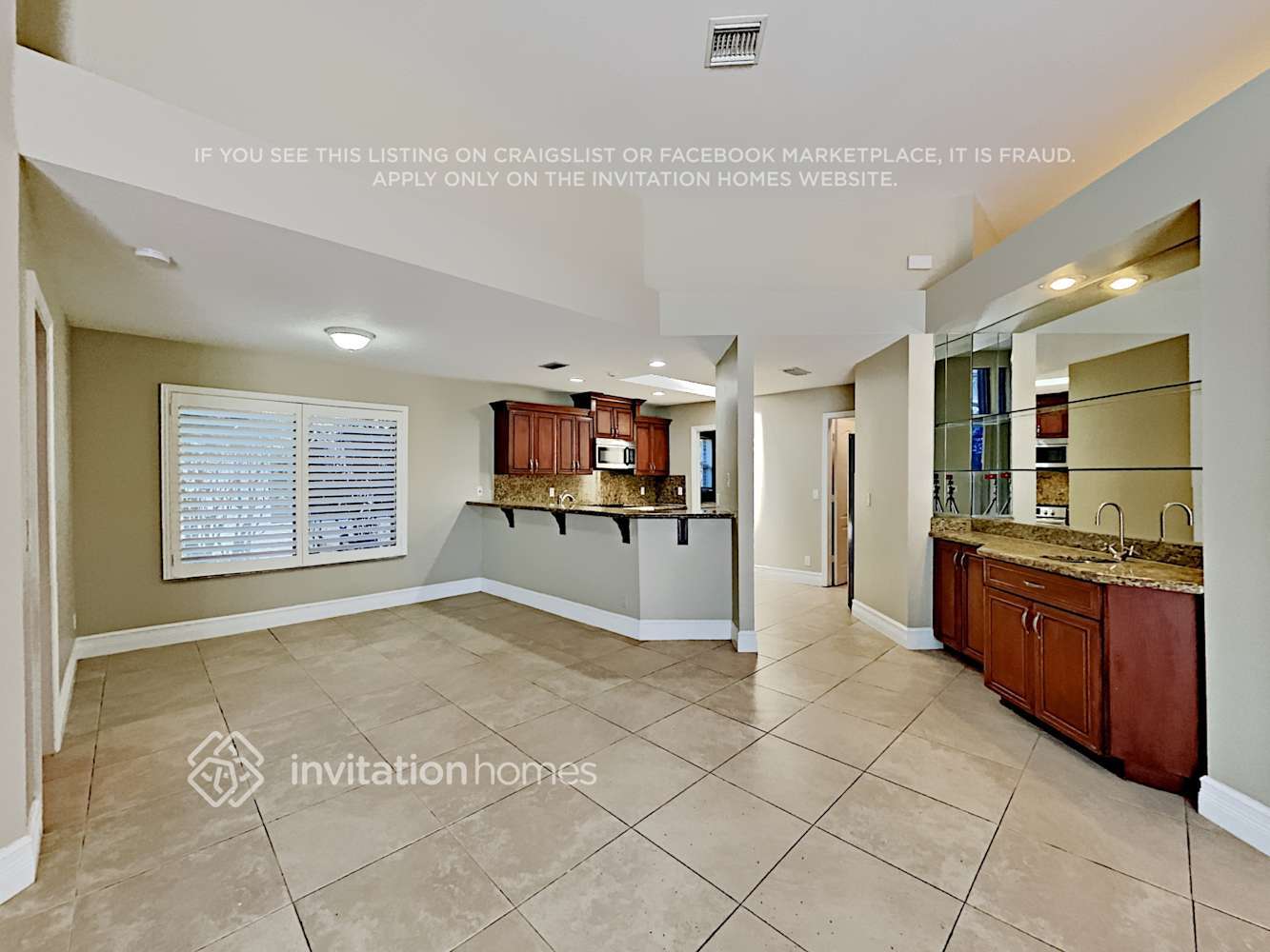 Building Photo - 1076 Deerwood Ln