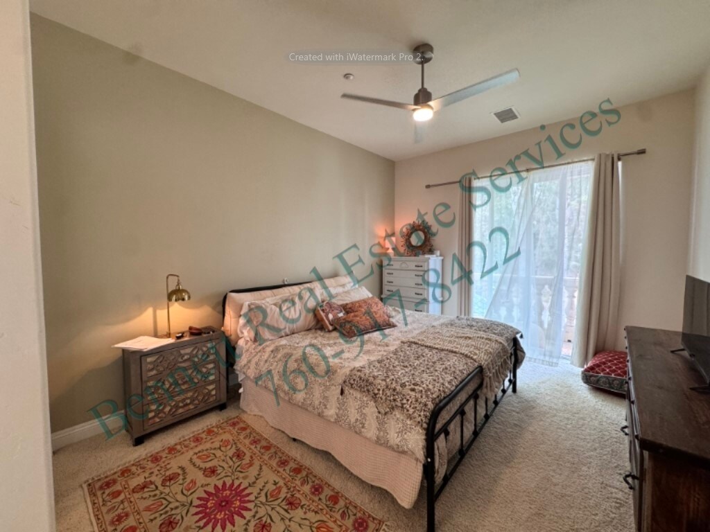 Building Photo - 4527 Cove Dr