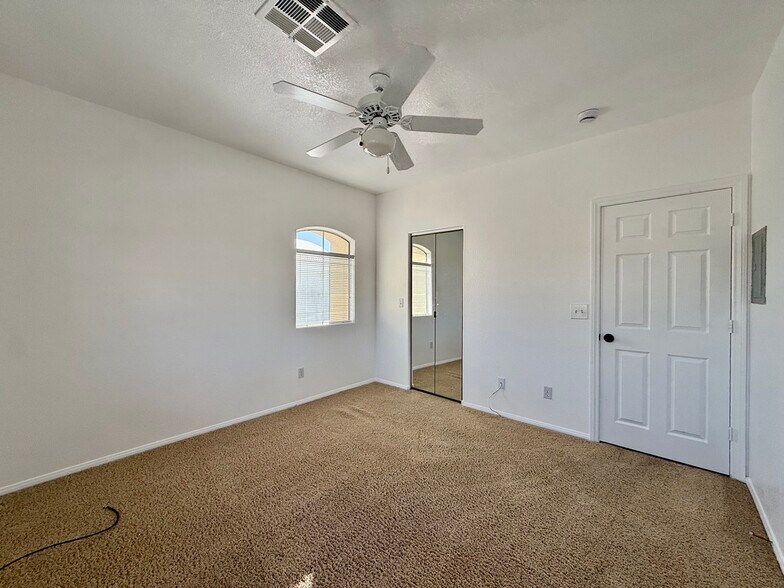 Building Photo - 3320 S Fort Apache Rd