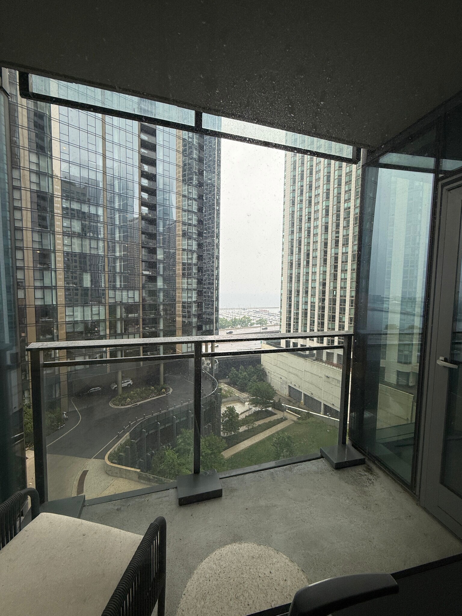 Building Photo - 450 E Waterside Dr