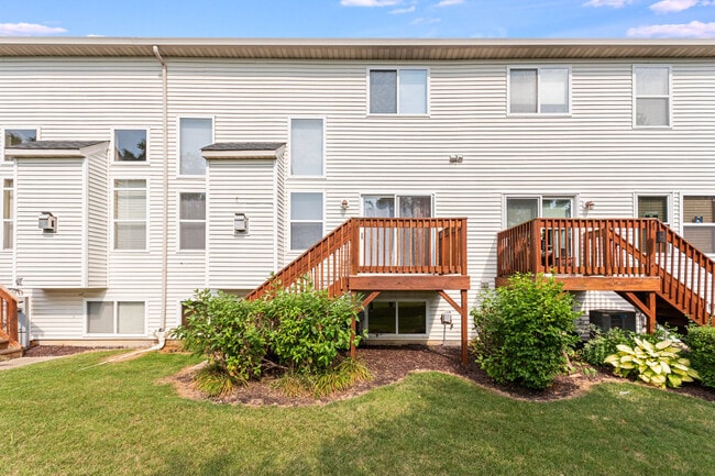 Building Photo - 182 Malibu Dr