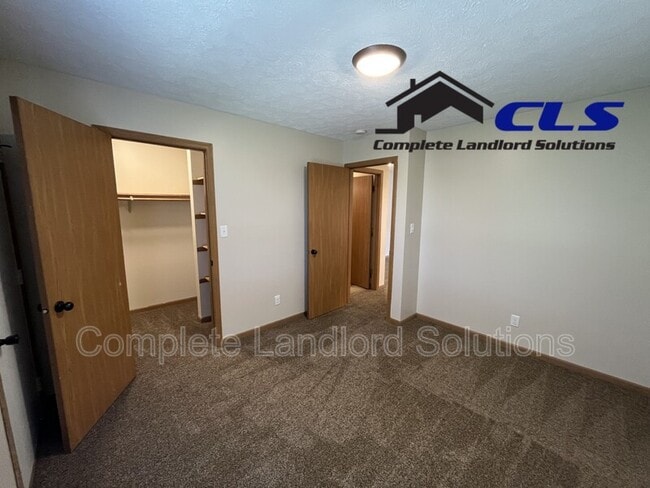 Building Photo - 1742 E Morgan Dr