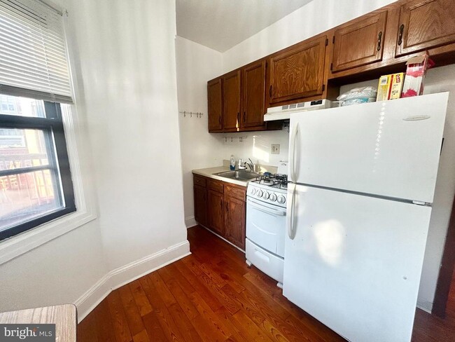 Building Photo - 148 N 21st St