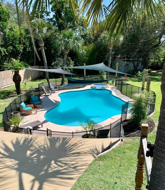 Building Photo - 794 Spring Lake Dr