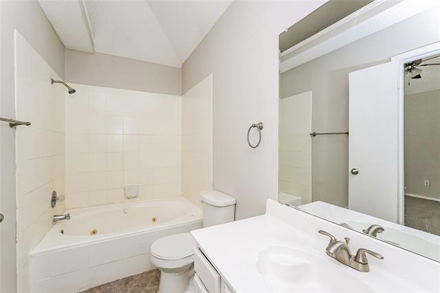 Building Photo - 8440 Cloverglen Ln