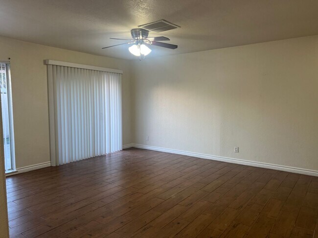 Building Photo - Ready for Move In