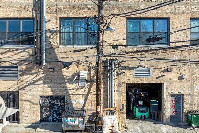 Building Photo - 2760-78 N Milwaukee Ave