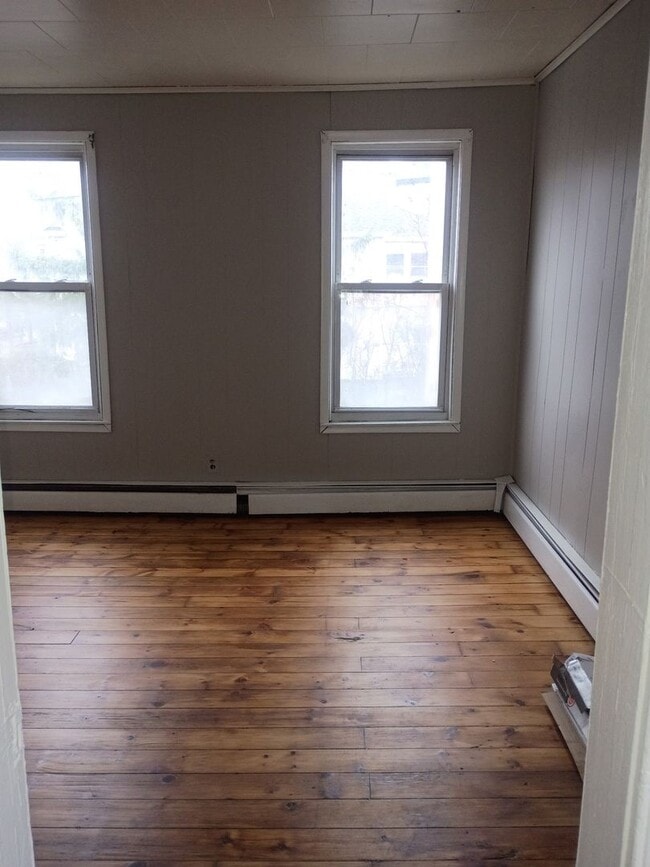 Building Photo - 501 Rowland St