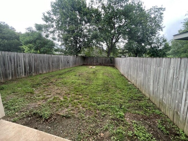 Building Photo - 12307 Deer Falls Dr