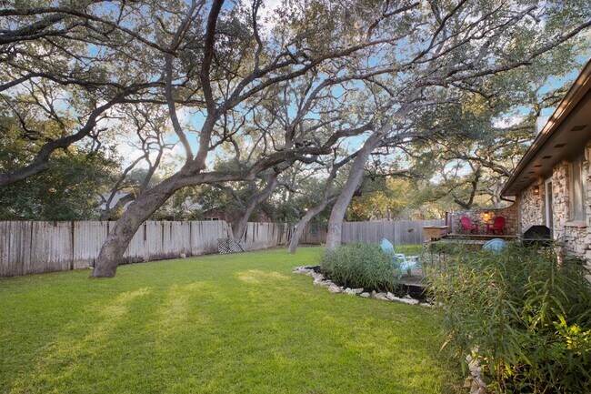 Building Photo - Woods of Shavano Dream