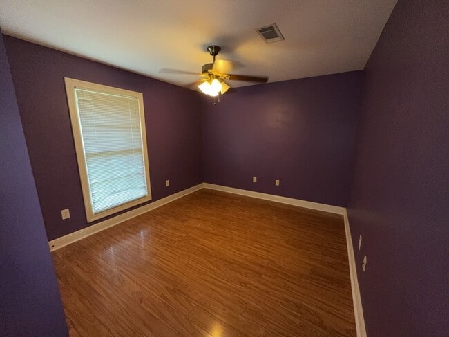 Building Photo - 103 Canter Cove