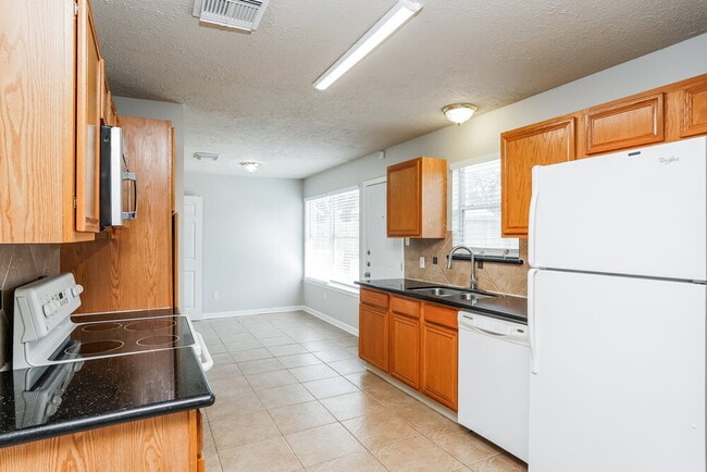 Building Photo - 20415 Blue Beech Dr