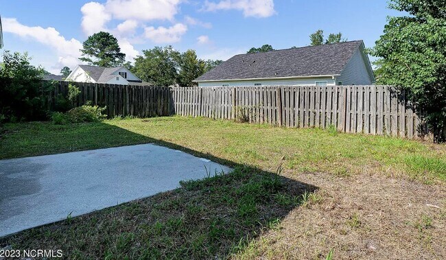 Building Photo - *** Promotion -- Start lease by January 1 and receive $500 off first months rent!!  Renovated hom...