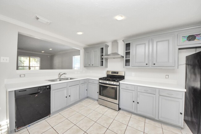 Building Photo - 19019 Remington Park Dr