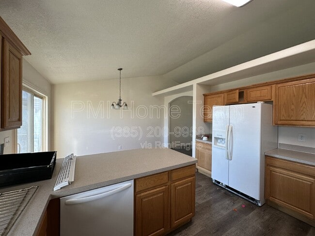 Building Photo - 3133 W 525 N