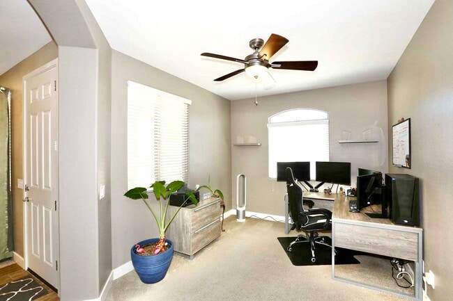 Building Photo - 48 White Oak Ave