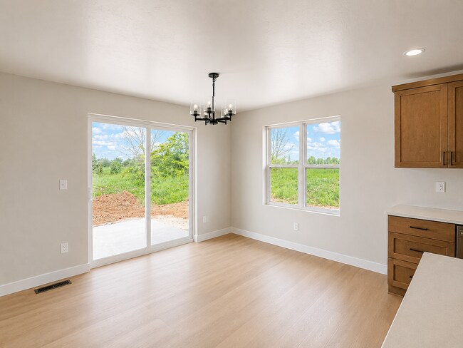 Building Photo - N1016 S Magdalyn Ct
