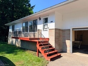 Building Photo - 2888 Morewood Rd